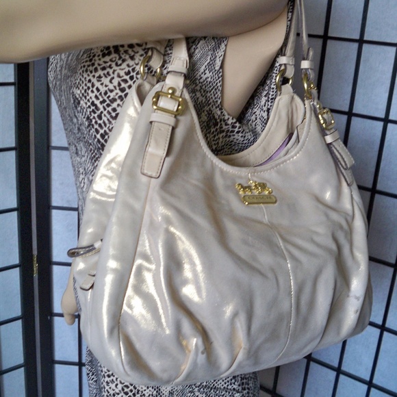 Rare COACH Madison #19700 Gold Hobo Handbag - Picture 2 of 7